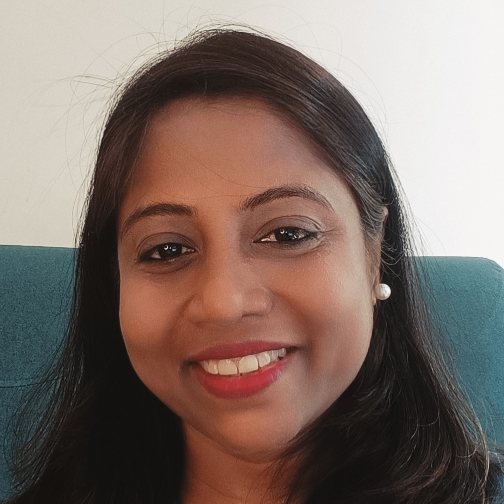 Divya Shah - Financial Advisor